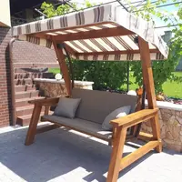 Leagăne din lemn cu copertină